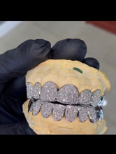 Load image into Gallery viewer, 14K Vs Diamond Grill 16 Teeth